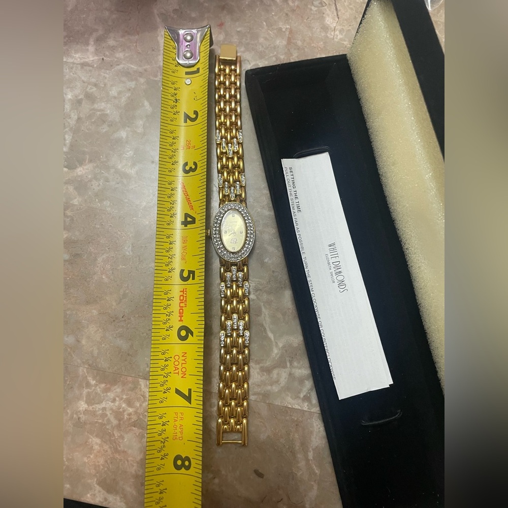 Elizabeth Taylor White Diamonds Collection Ladies Goldtone Watch & Box UNTESTED - Picture 10 of 10
